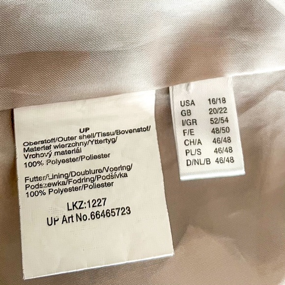 Ulla Popken Windbreaker Jacket x Disney in size 16/18 - Picture 4 of 4